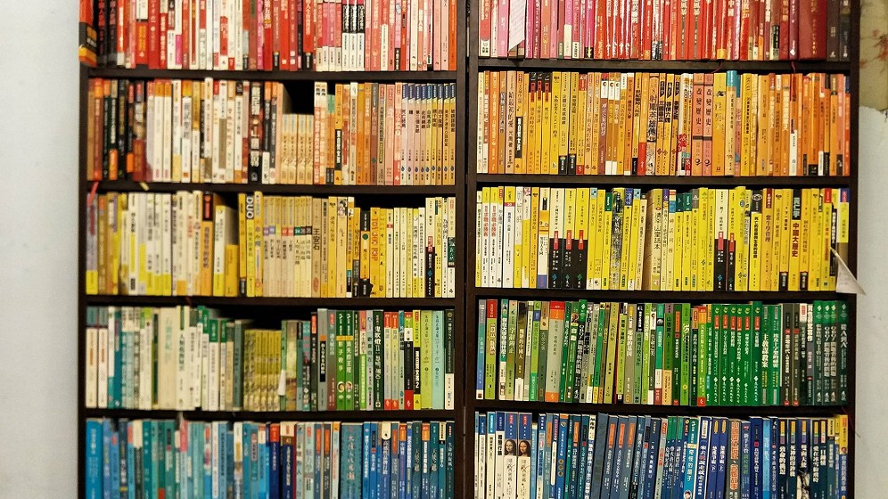 [分享] 書店店員的書櫃整理術