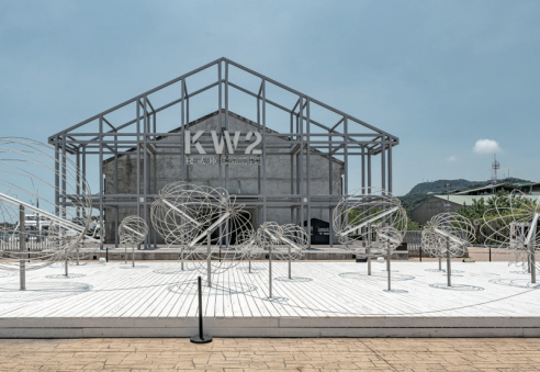 坐落於高雄港二號碼頭的棧貳庫。(原間影像工作室/朱逸文攝影)