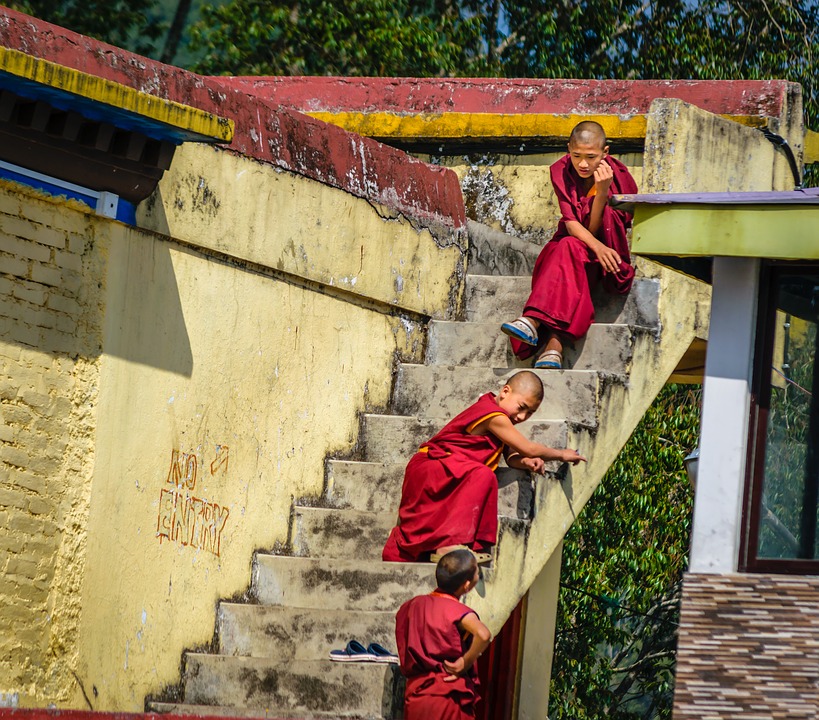 monk-kids-2576136_960_720，PIXABAY.jpg